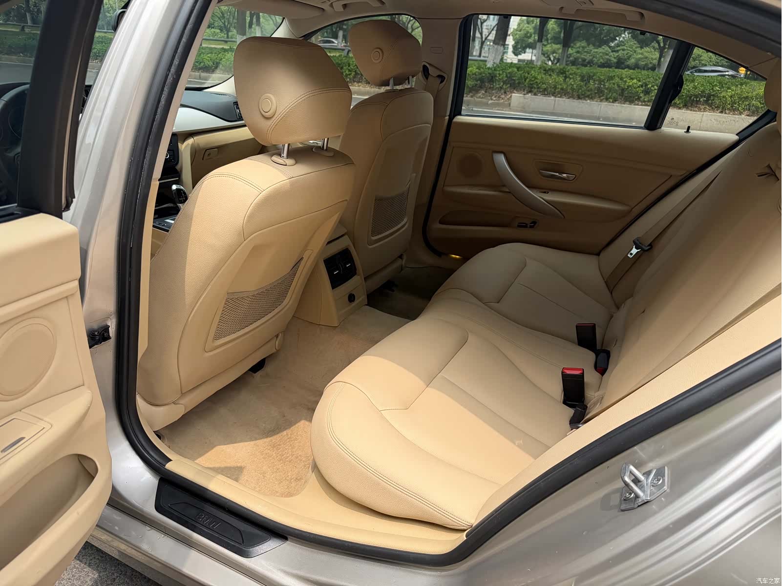BMW 3 Series, 2013 10