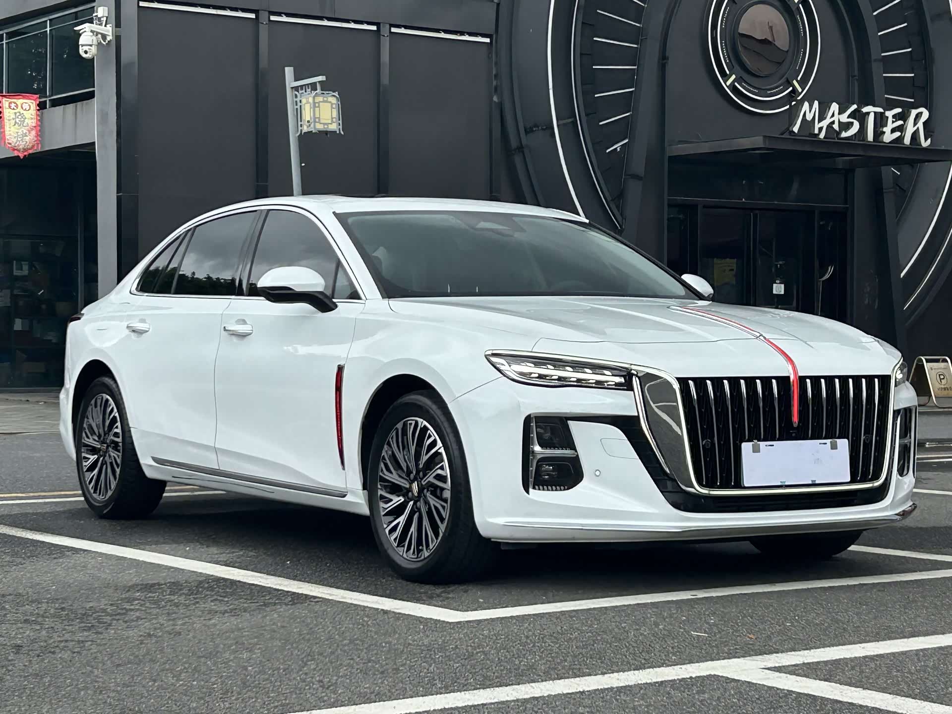 Hongqi H5, 2024 3