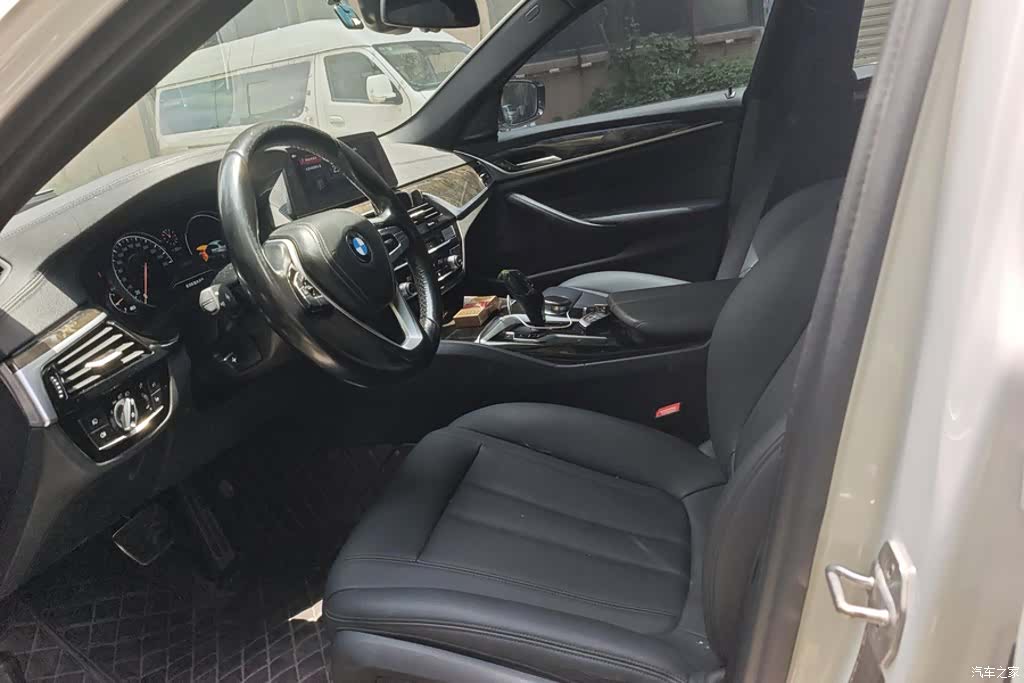 BMW 5 Series, 2018 9