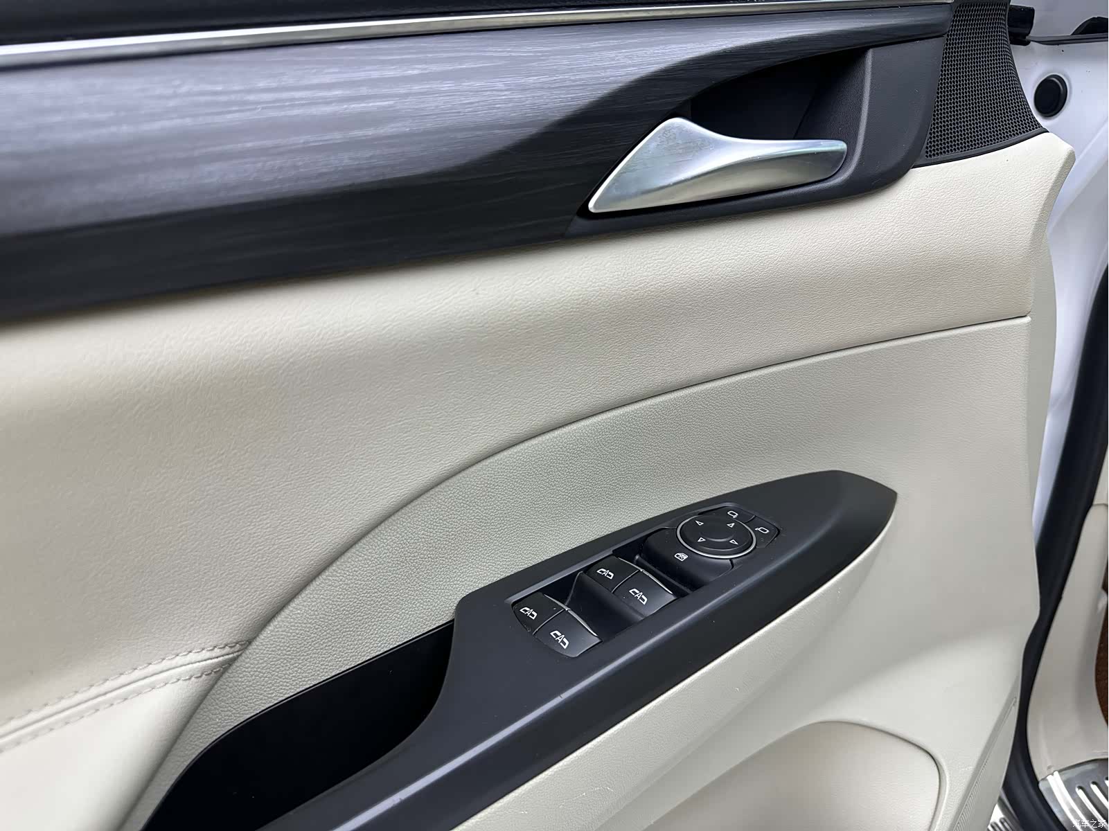 Buick GL8, 2022 9