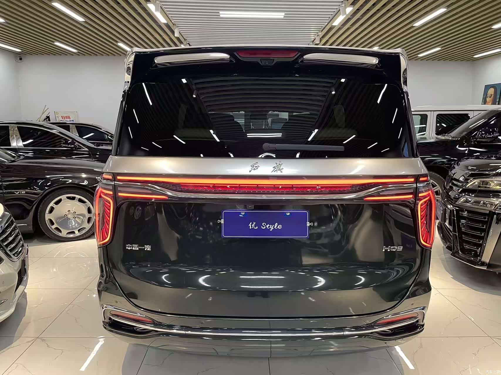 Hongqi HQ9, 2022 7