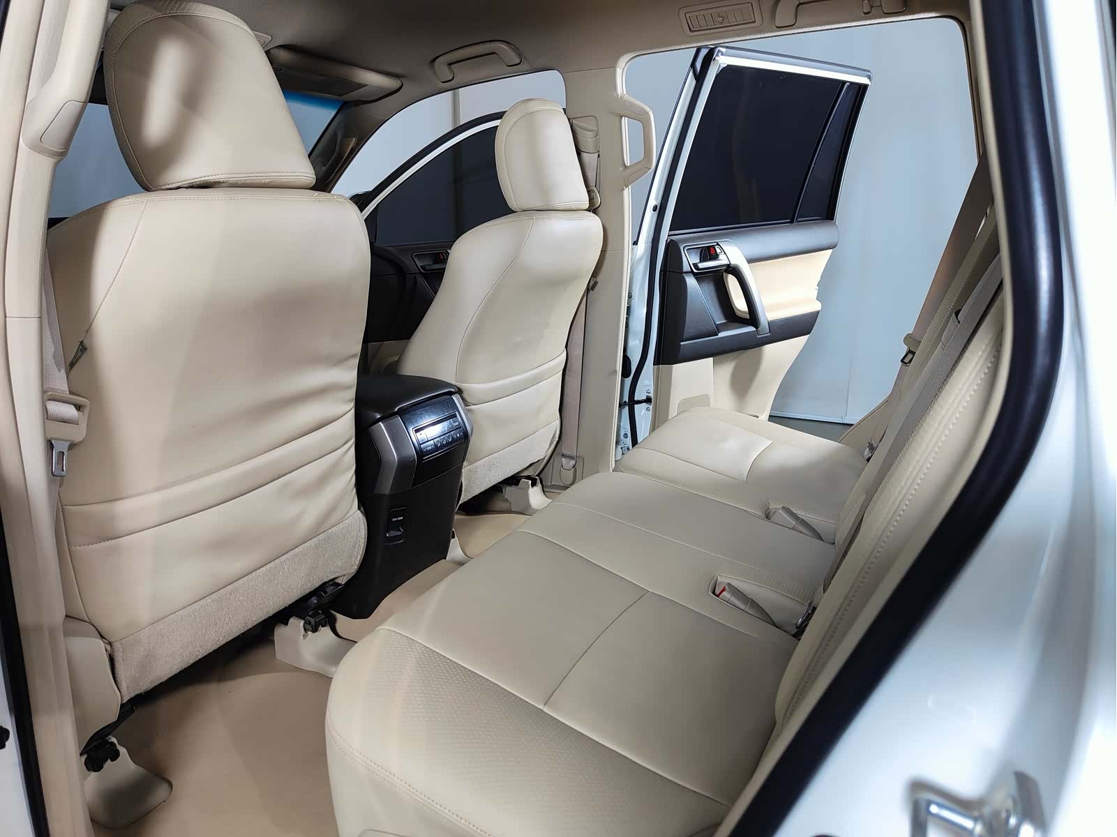 Toyota Prado, 2013 10