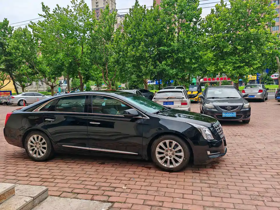 Cadillac XTS