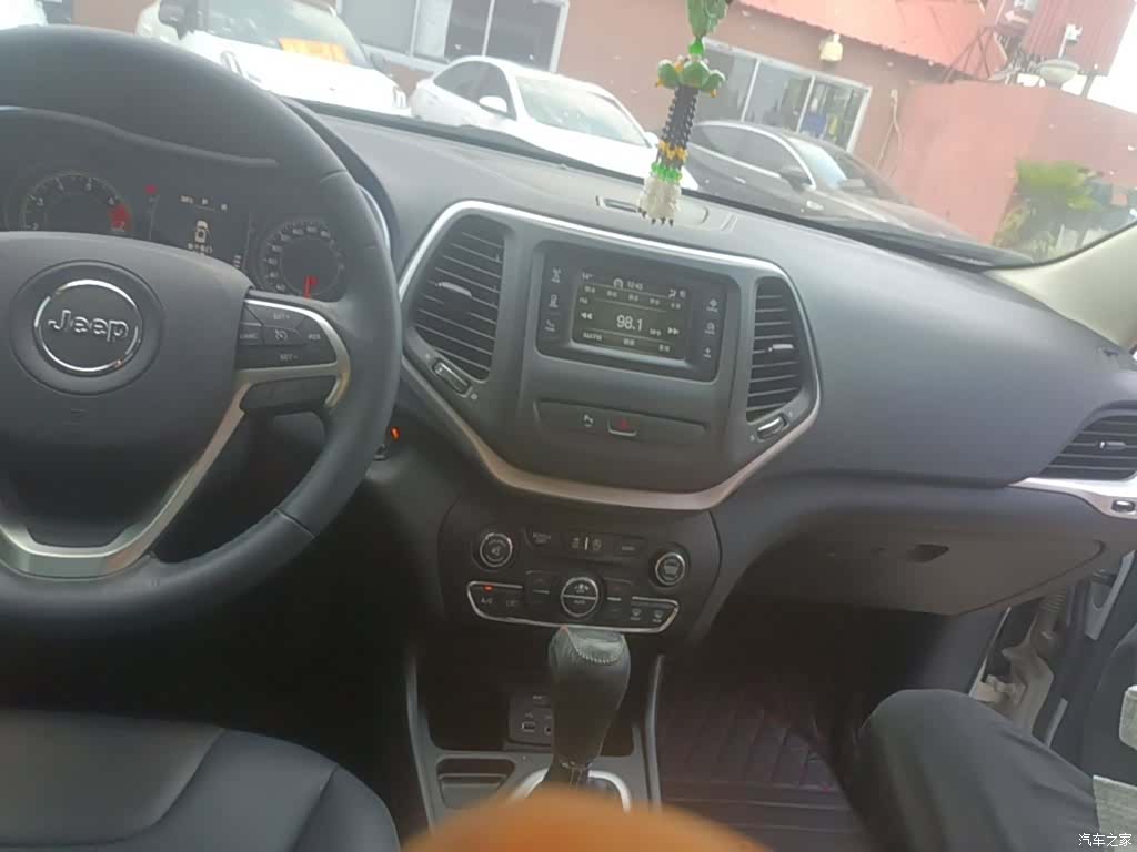 Jeep Cherokee, 2016 10