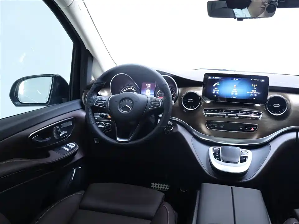 Mercedes-Benz V-class