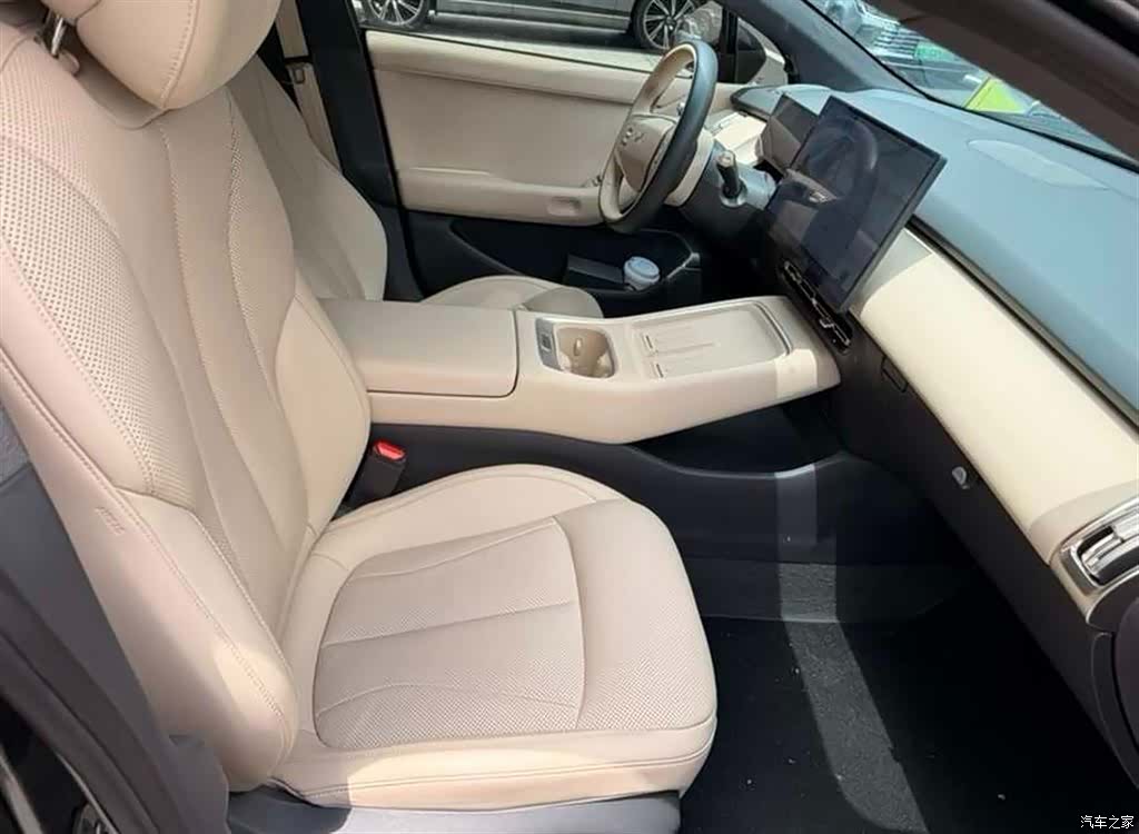 Xpeng P7, 2025 7