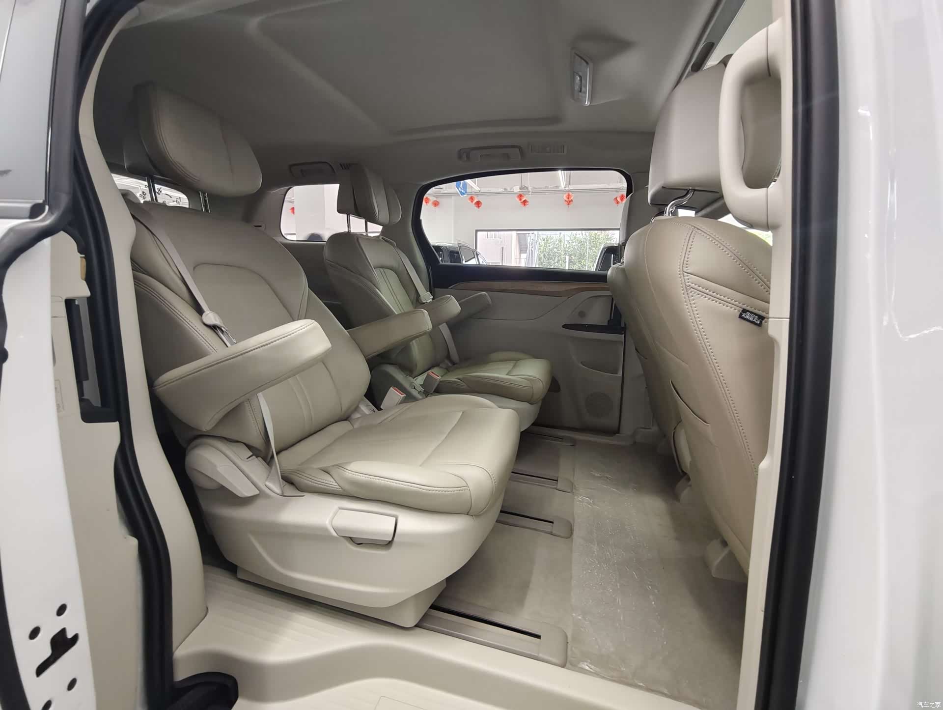 Buick GL8, 2018 14