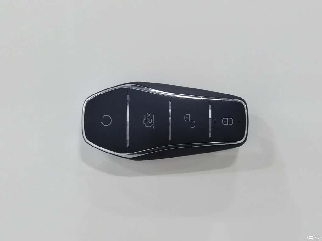 BYD Dolphin, 2023 19