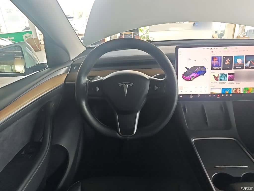 Tesla Model Y, 2021 11