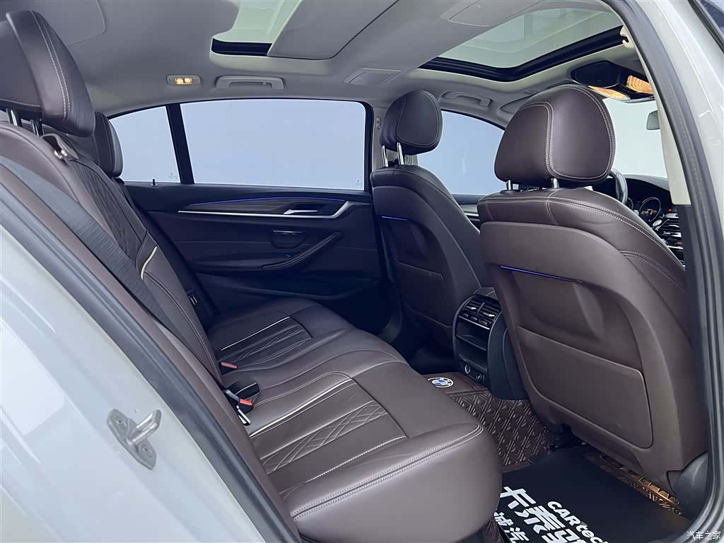 BMW 5 Series, 2018 23