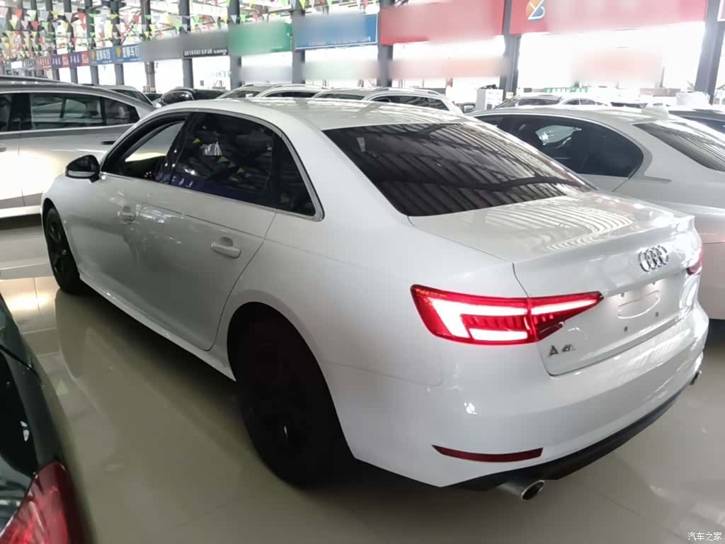 Audi A4L, 2017 все фото