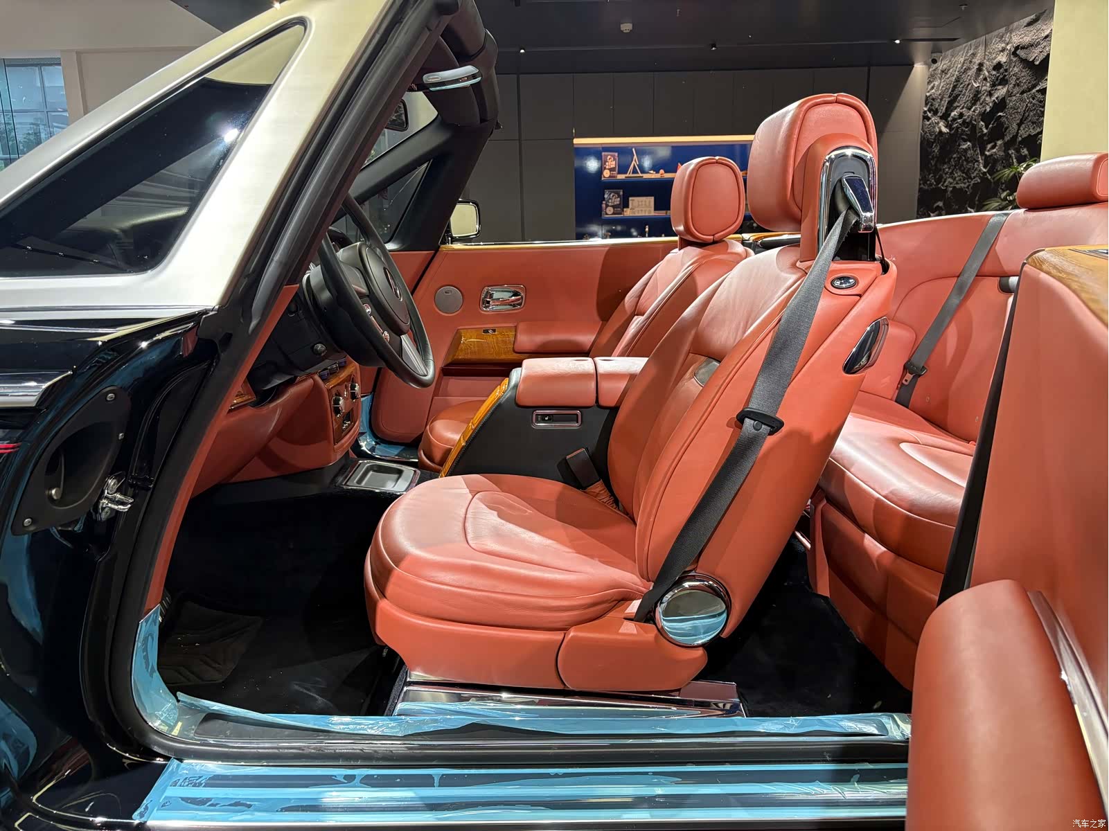 Rolls-Royce Phantom, 2009 17
