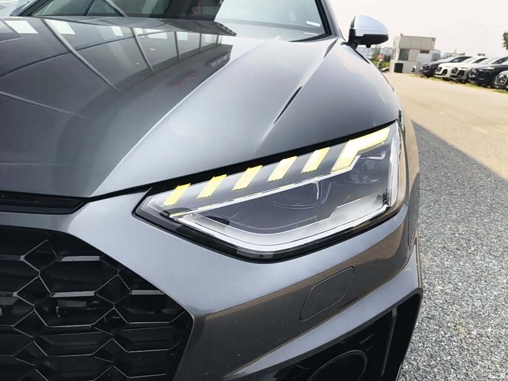 Audi A4L, 2021 24