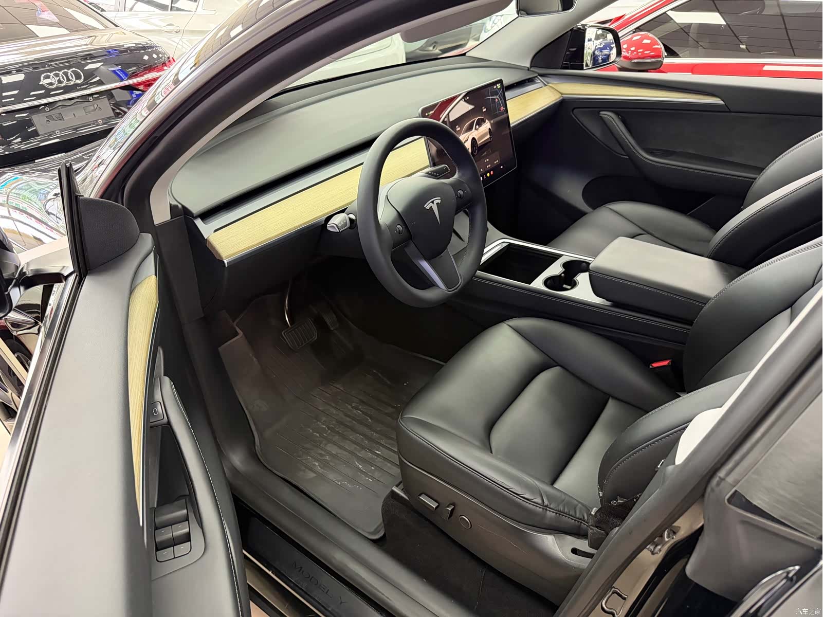 Tesla Model Y, 2023 3