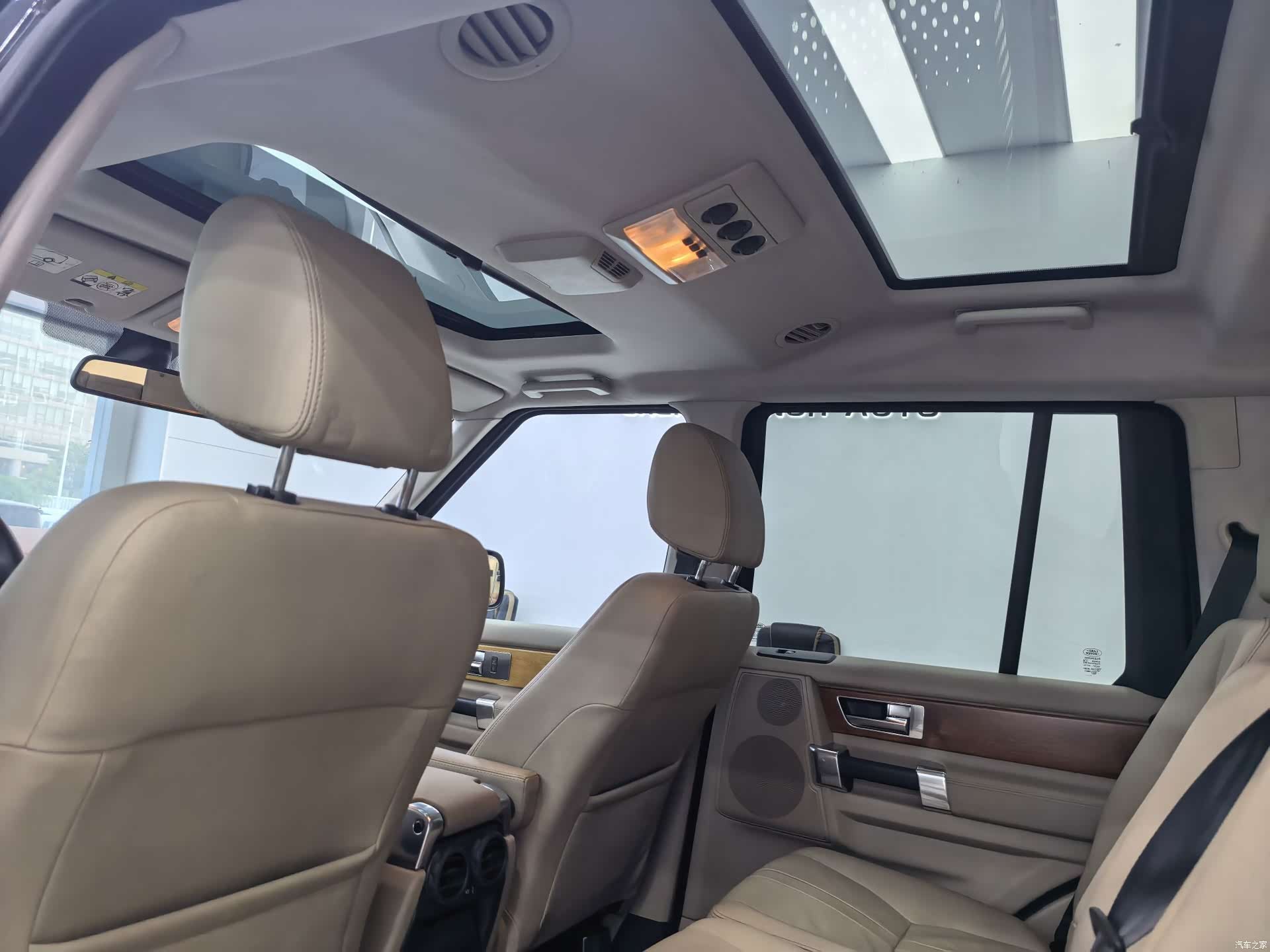 Land Rover Discovery, 2012 11
