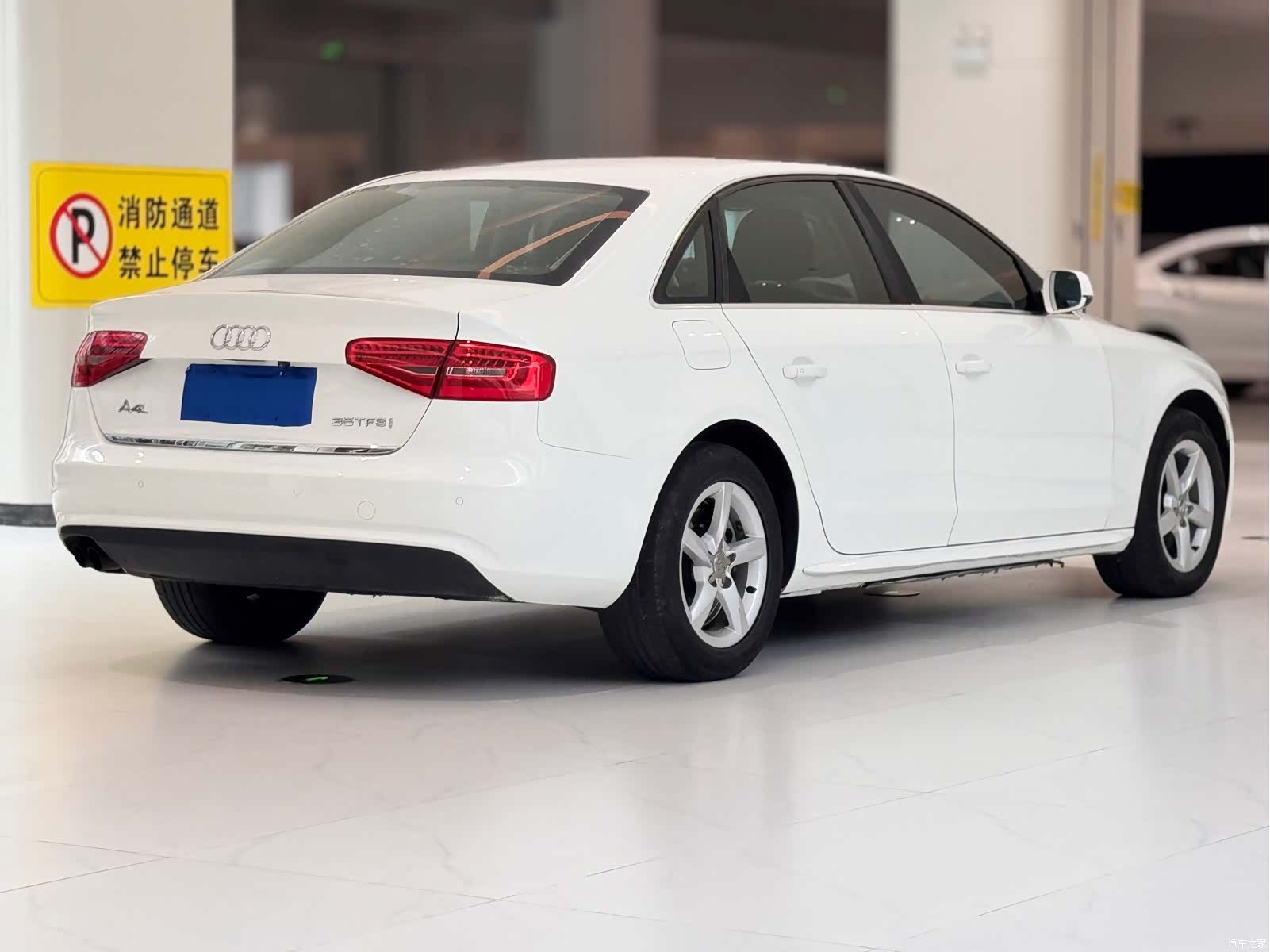 Audi A4L, 2013 9