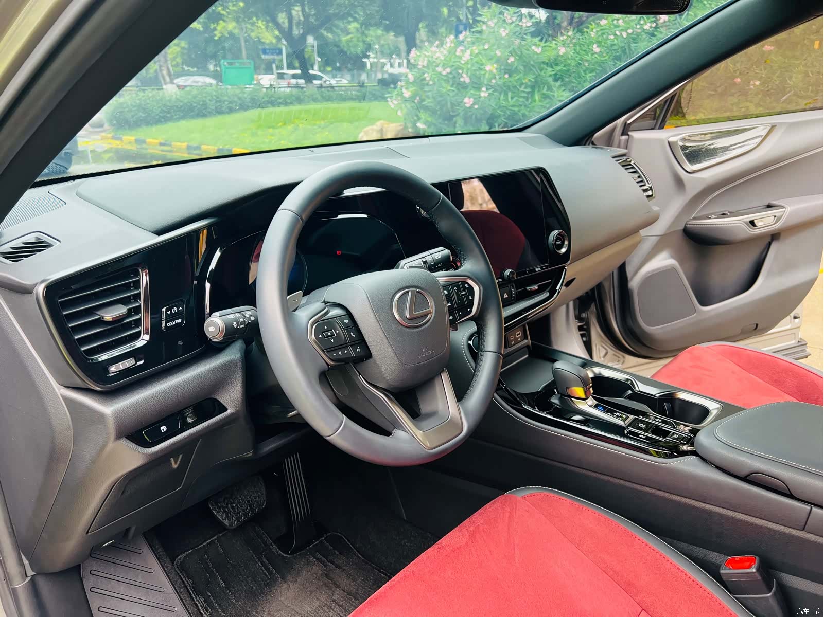 Lexus NX, 2024 16
