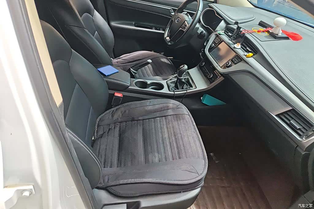 Geely Emgrand, 2017 8