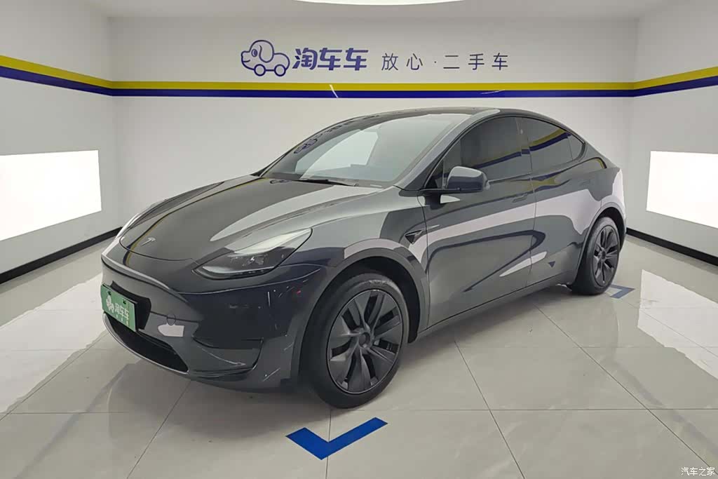 Tesla Model Y, 2024 1