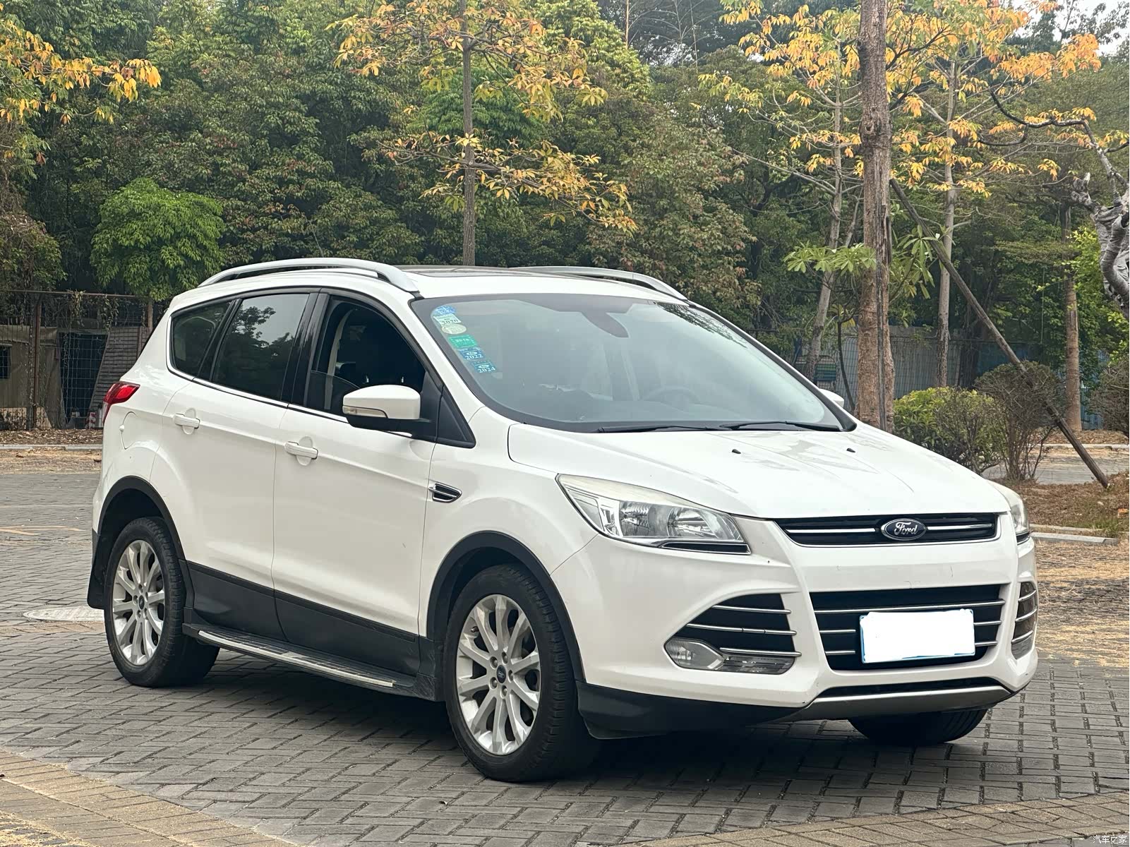 Ford Kuga, 2016 3
