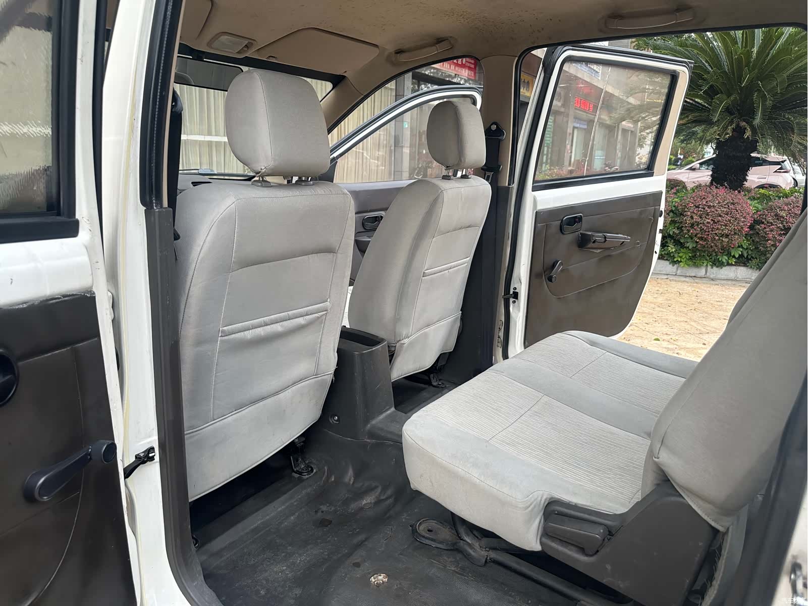 Wuling Hongguang, 2017 все фото