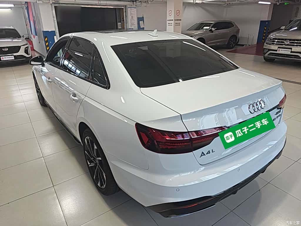 Audi A4L, 2023 все фото