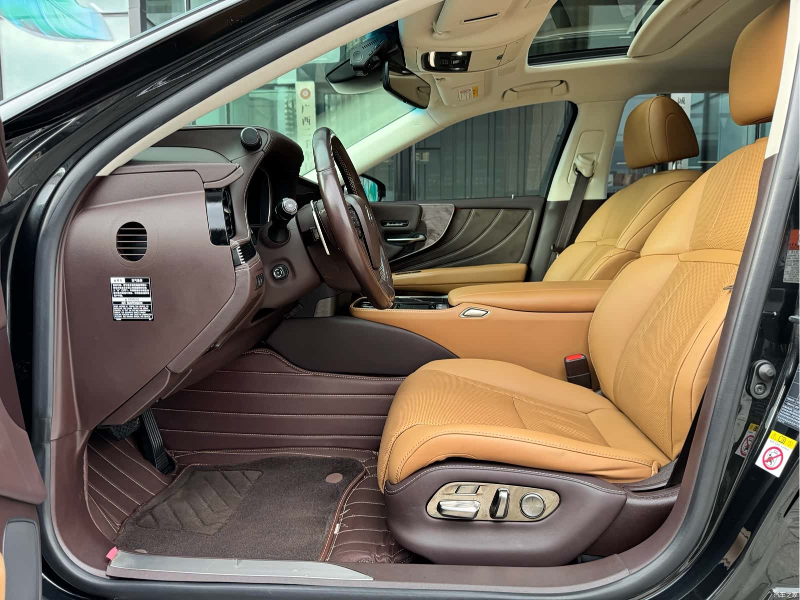 Lexus LS, 2019 7