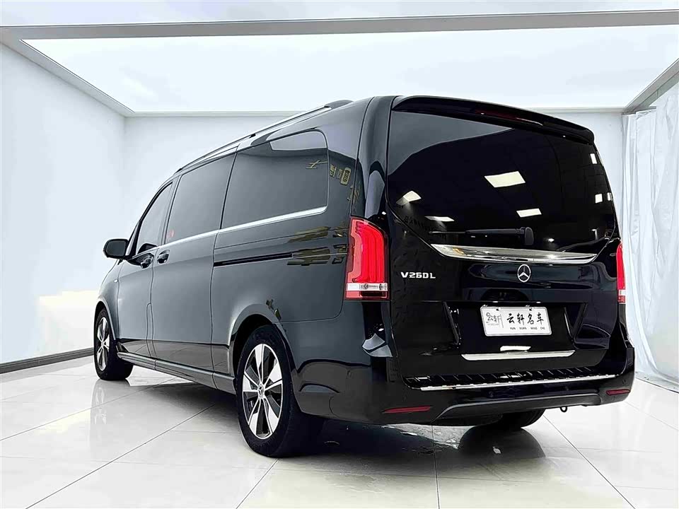 Mercedes-Benz V-class