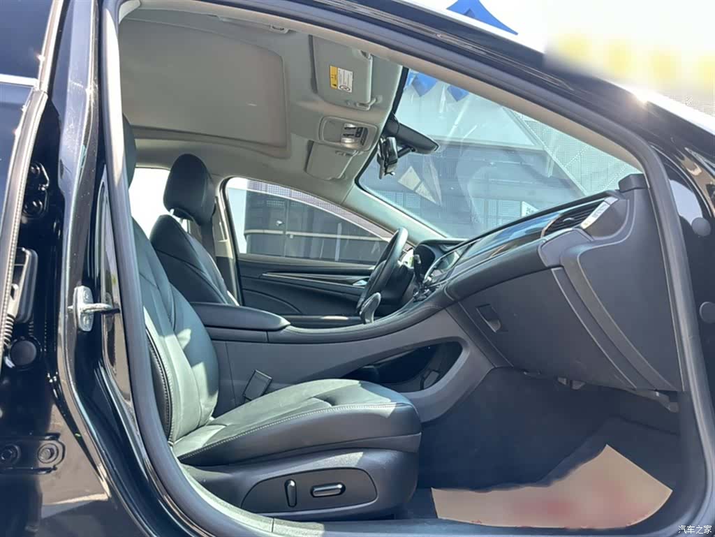 Buick LaCrosse, 2022 17