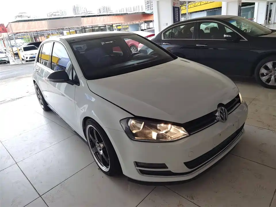 Volkswagen golf