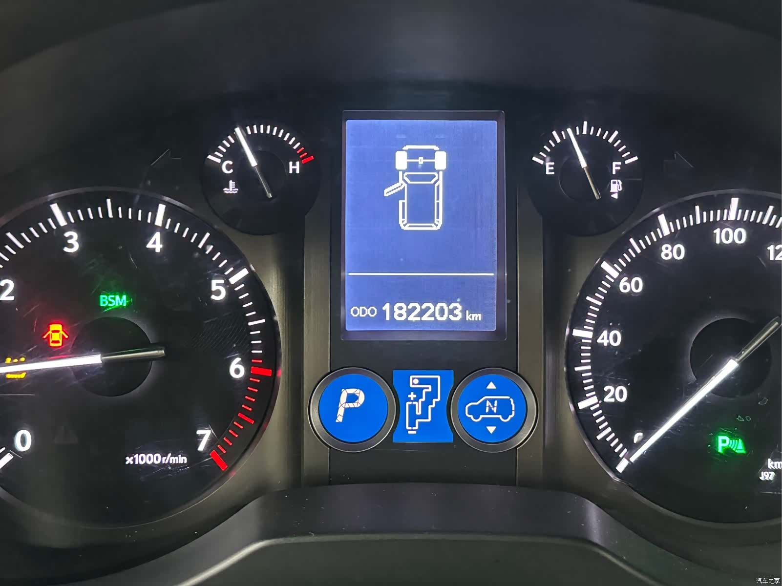 Lexus GX, 2016 14