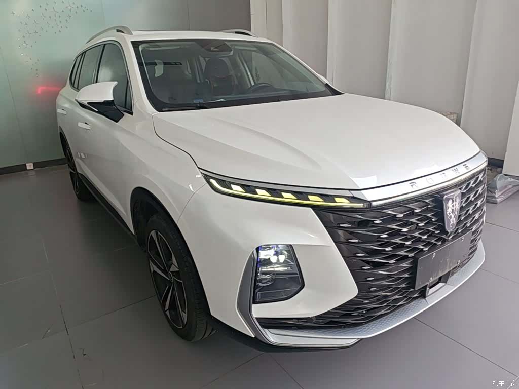 Roewe RX5, 2022 4