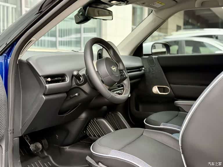 Mini Cooper, 2024 11