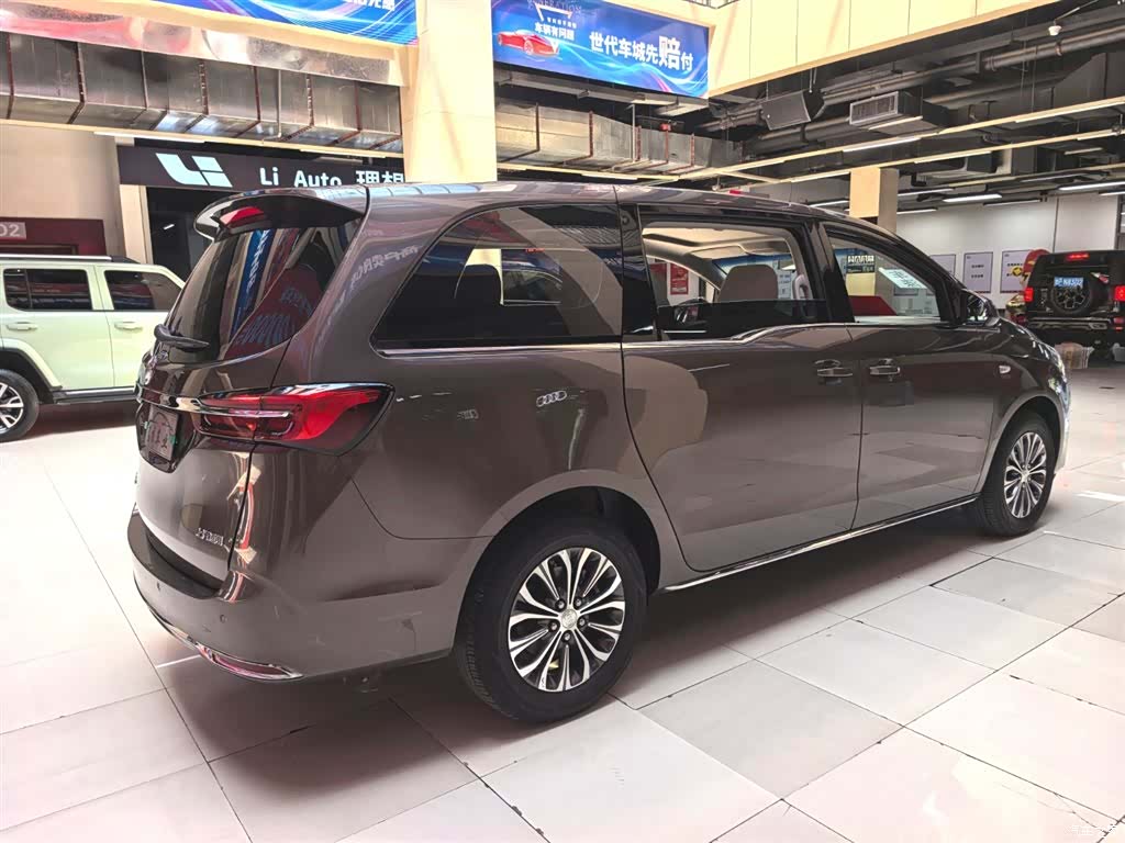 Buick GL8, 2023 3