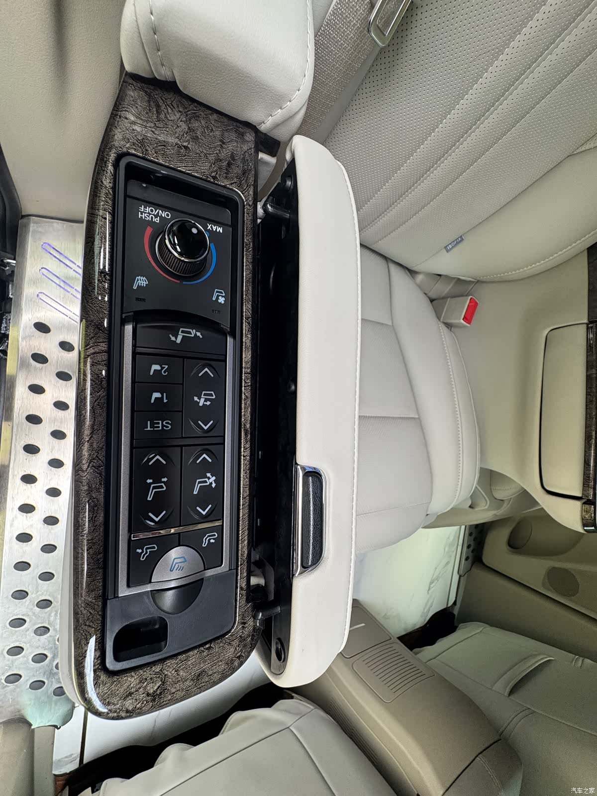 Buick GL8, 2019 14