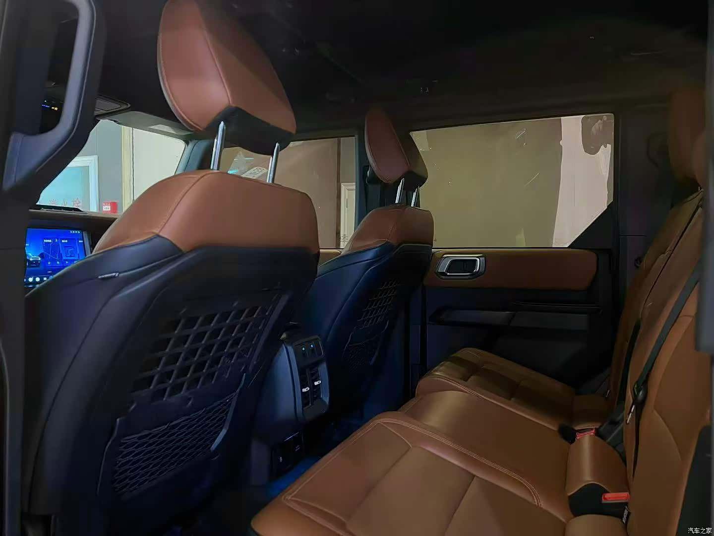 Ford Bronco, 2024 6