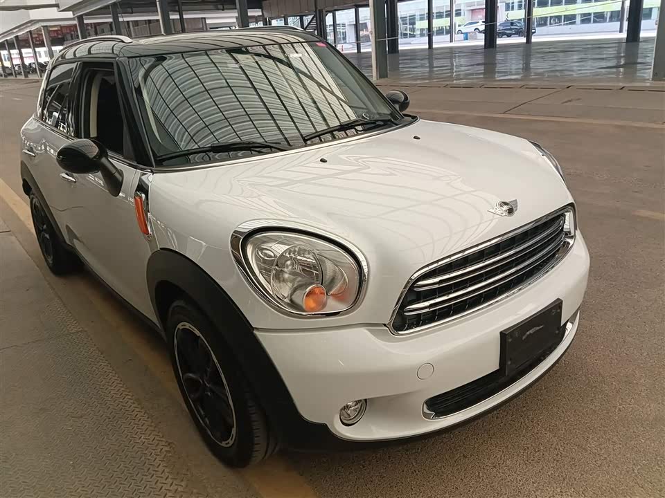 MINI COUNTRYMAN
