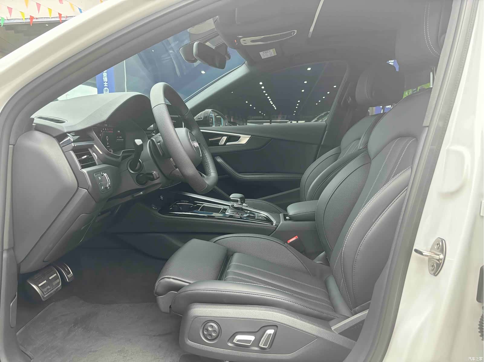 Audi A4L, 2025 12