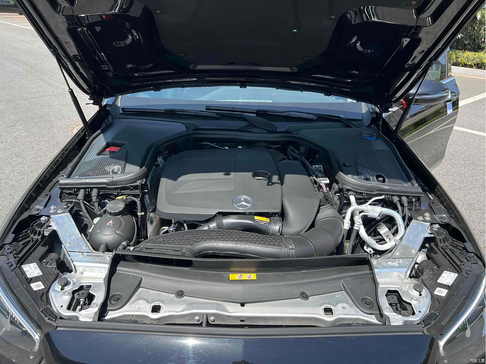 Mercedes-Benz E-Class, 2023 17