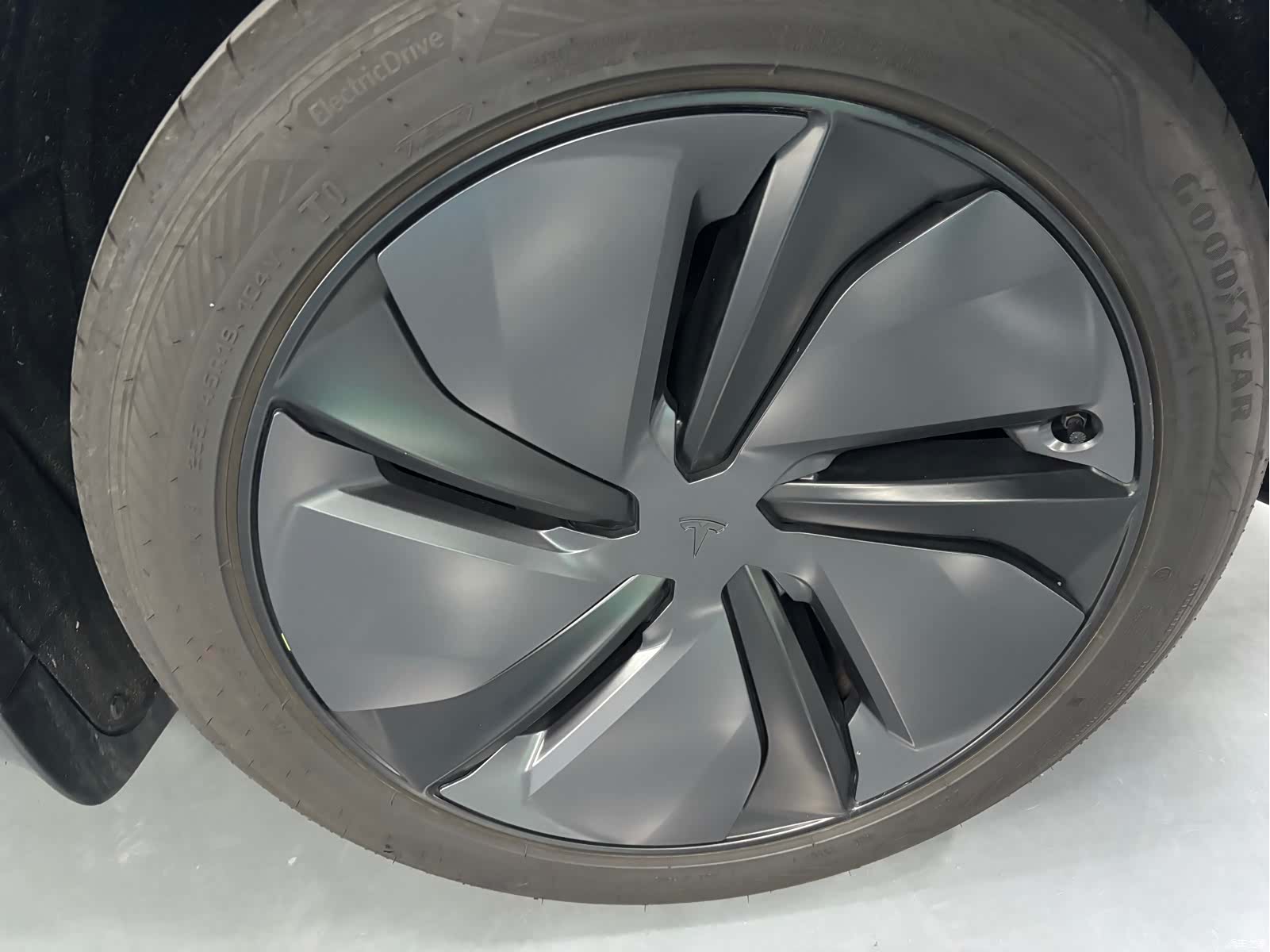 Tesla Model Y, 2025 15