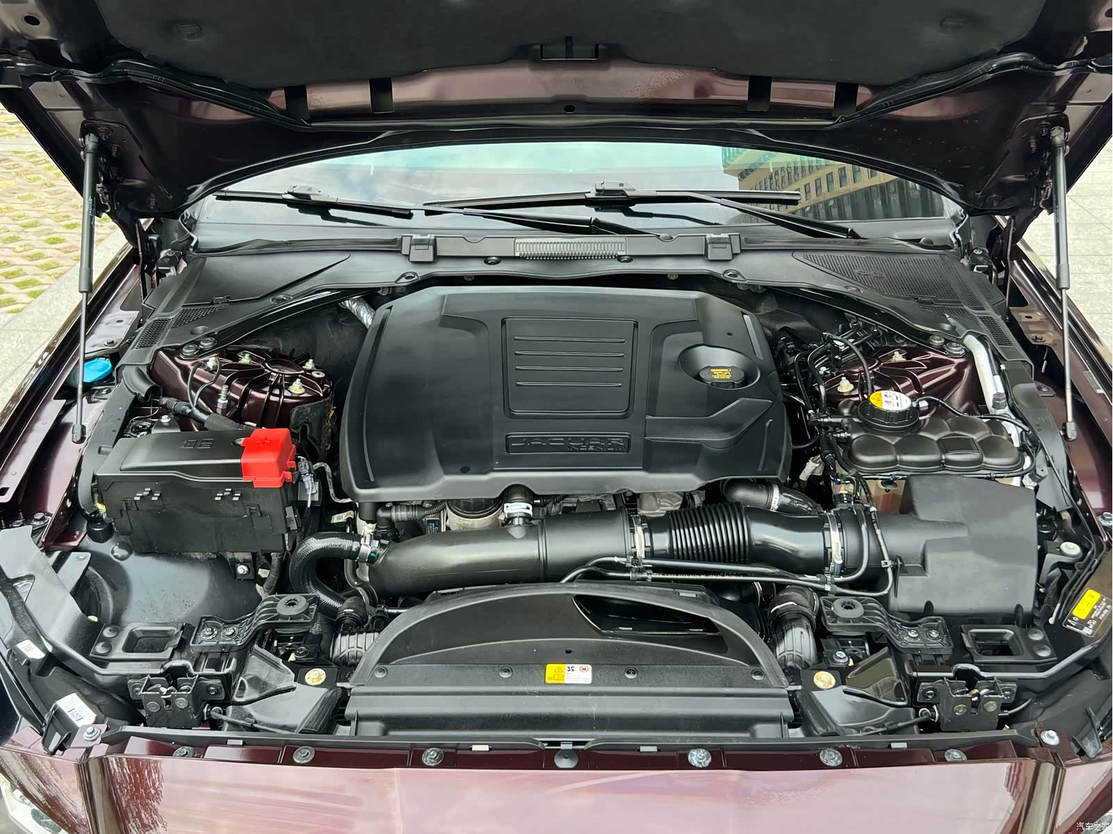 Land Rover XFL, 2018 9