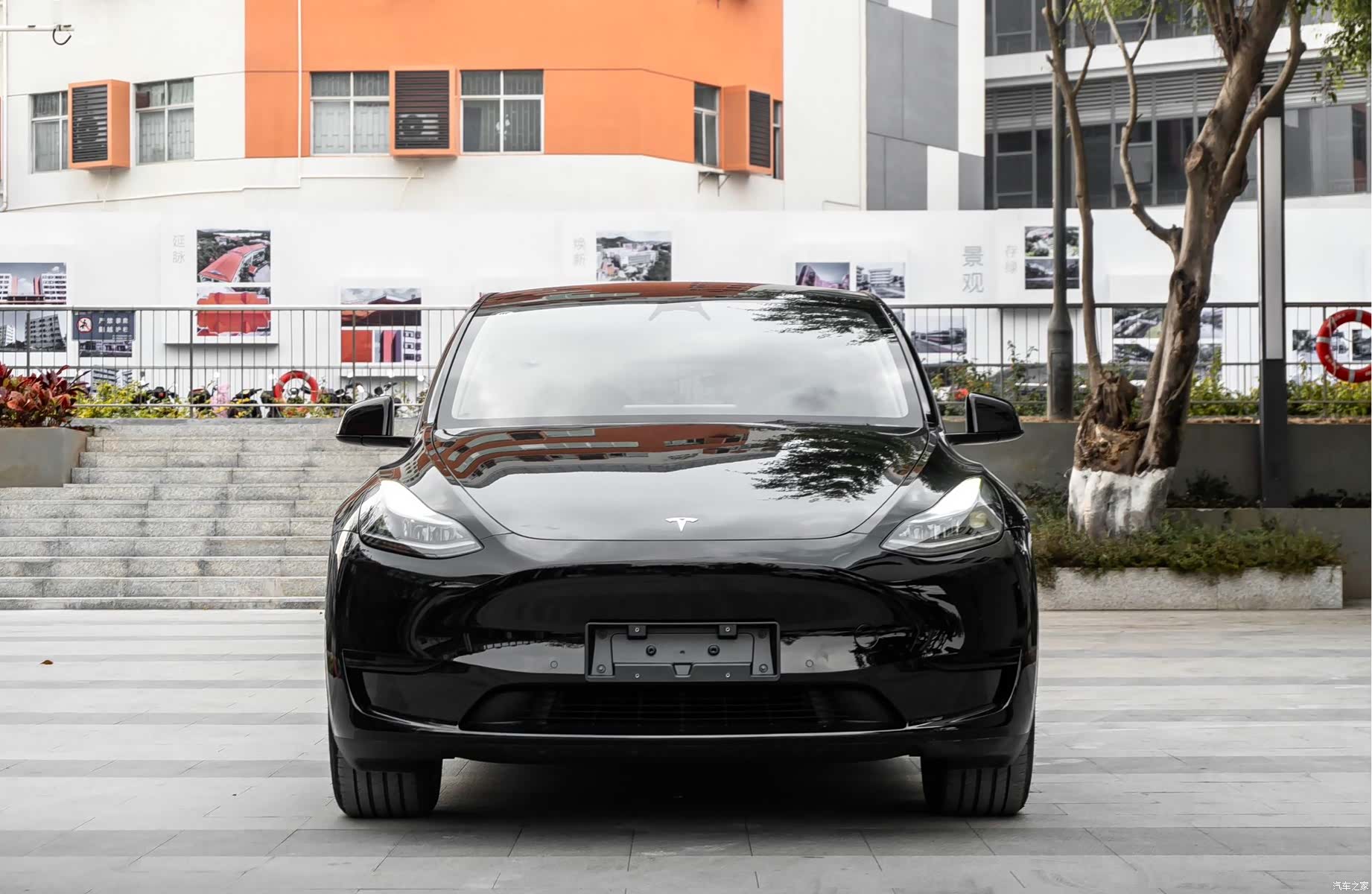 Tesla Model Y, 2023 2