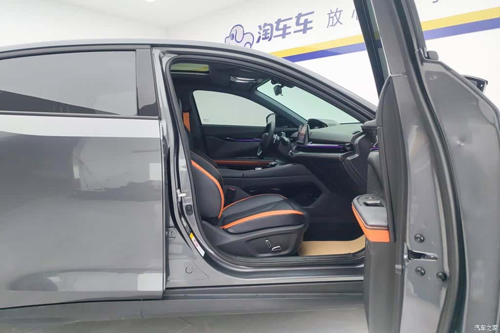 Changan UNI-V, 2025 8