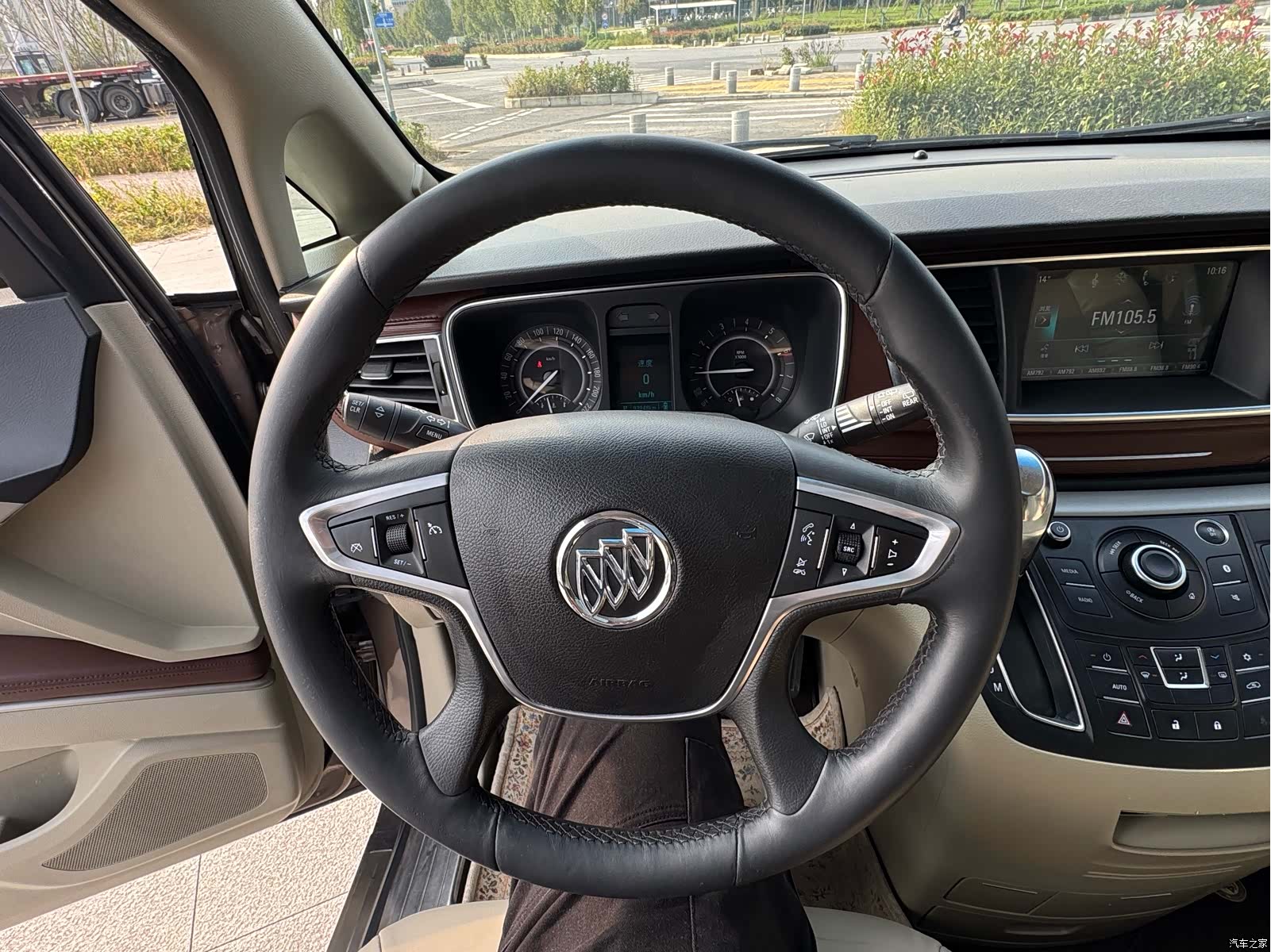Buick GL8, 2017 11