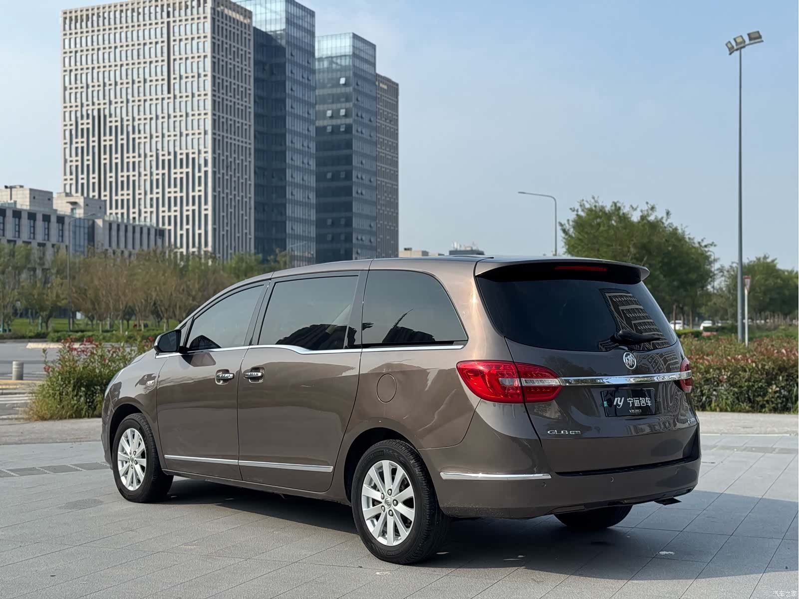 Buick GL8, 2017 19