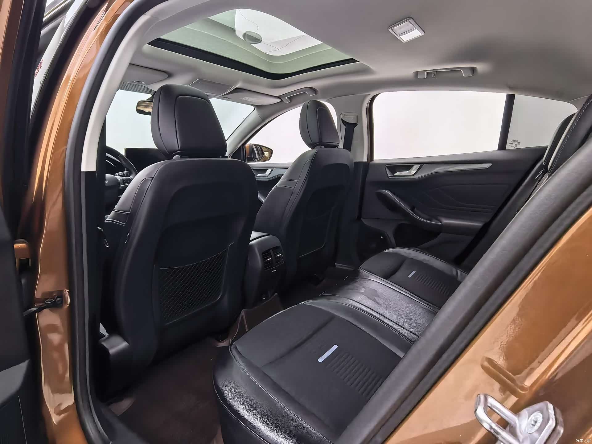 Ford Focus, 2020 16