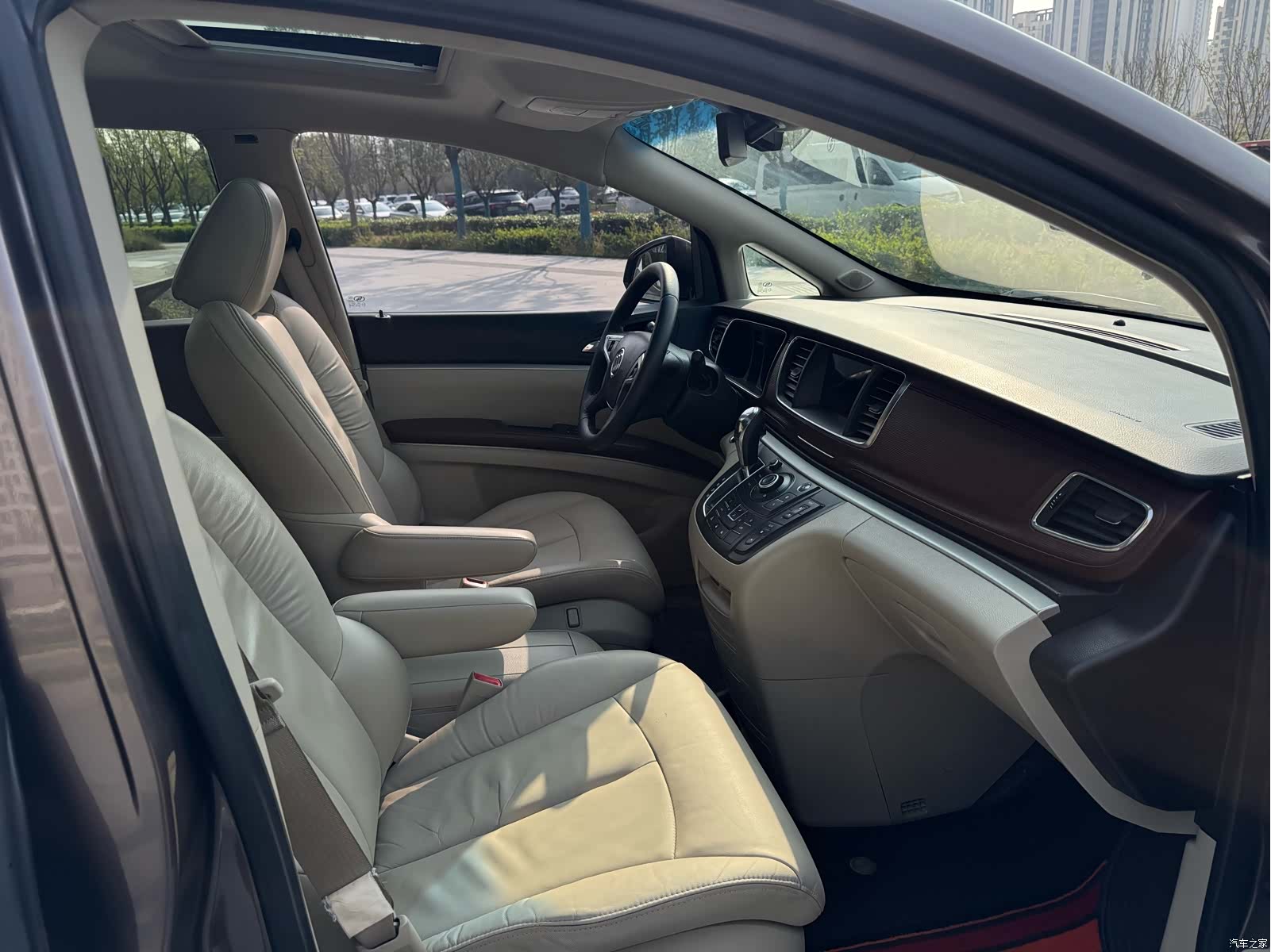 Buick GL8, 2017 18