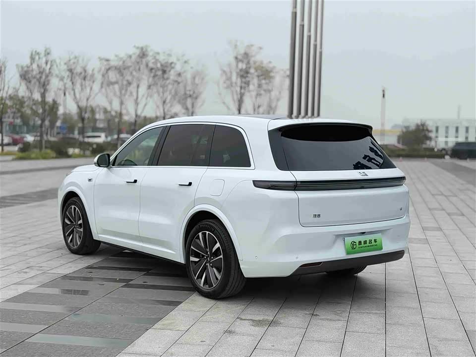Li Auto Ideal L8