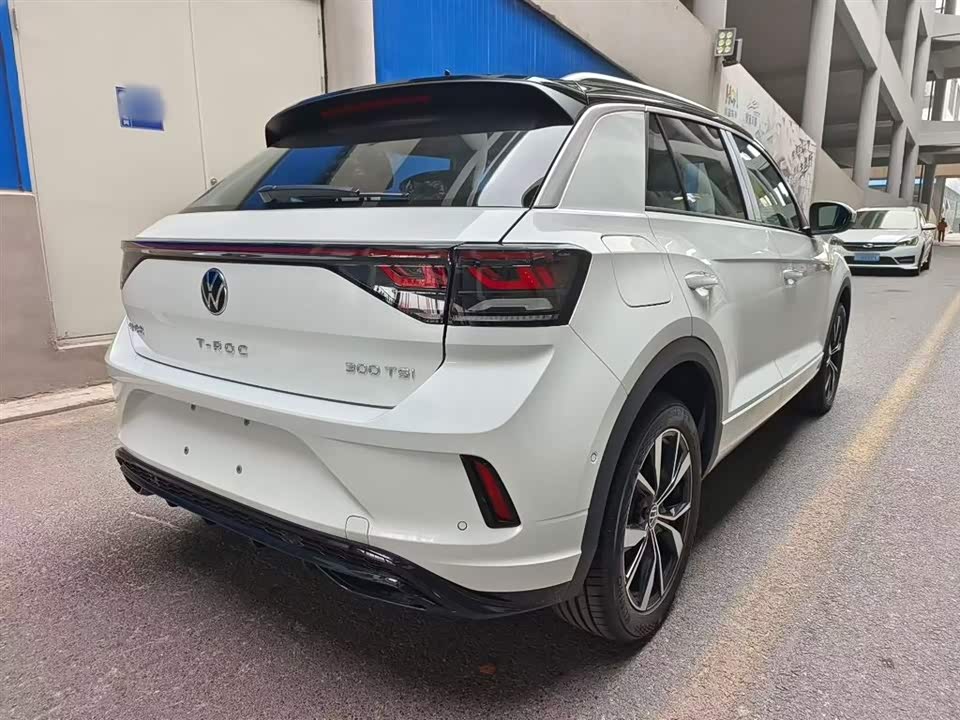 Volkswagen T-ROC exploring Songs