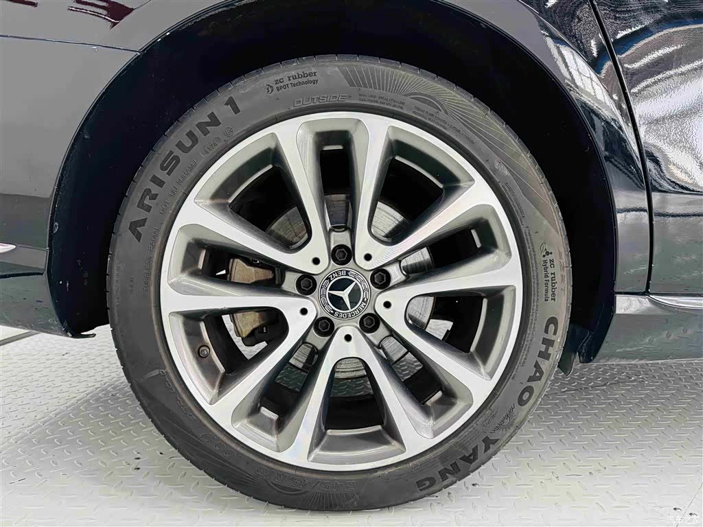 Mercedes-Benz E-Class, 2019 12